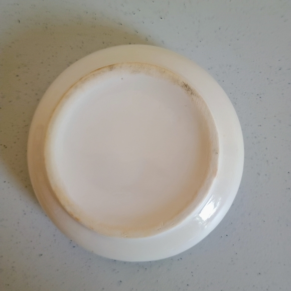 1960s vintage Vassar College logo ceramic ashtray cream and red - Picture 2 of 11